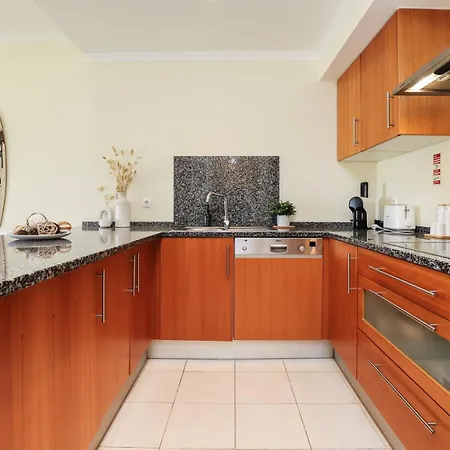 Charming Flat 10 Min Walk To Beach Albufeira