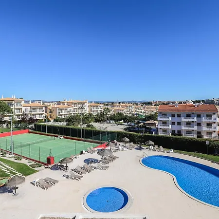 Charming Flat 10 Min Walk To * Albufeira