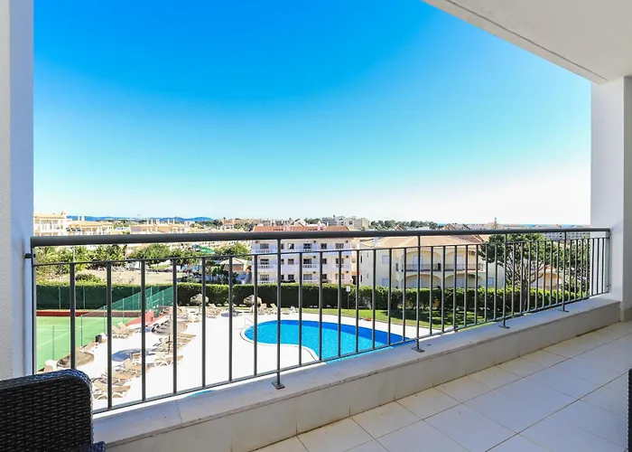 Apartment Charming Flat 10 Min Walk To Beach *