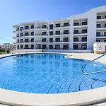 Charming Flat 10 Min Walk To Beach *